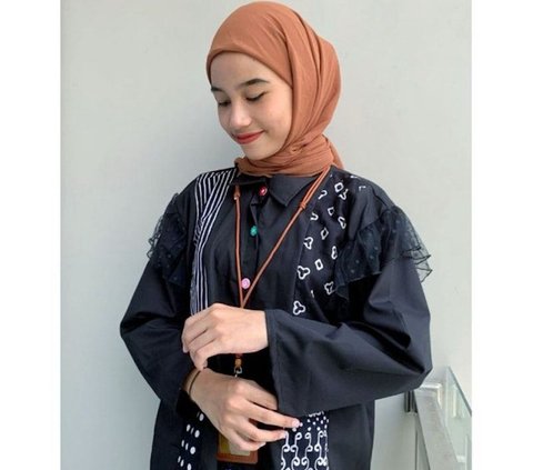 10 Rekomendasi Blouse Batik Kekinian untuk Wanita, Tampil Lebih Memukau saat Lebaran