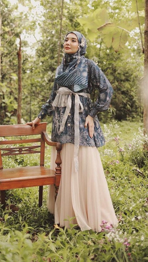 Potongan Loose Blouse, Modis dan Bikin Nyaman