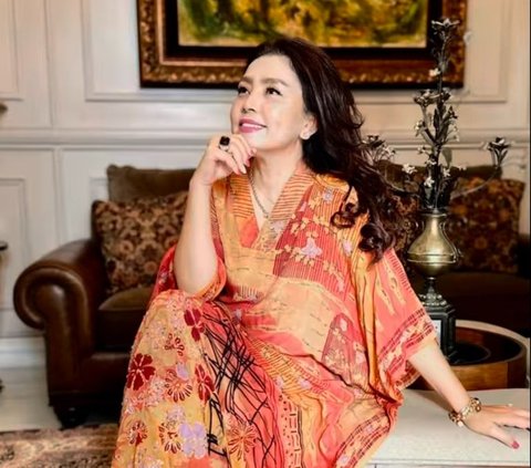 10 Portraits of Mayangsari's Style during Bukber with the Socialite Gang, Captivating in Expensive Kaftan