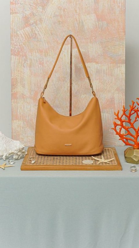 <b>Merche: Hobo Tote Bag</b>