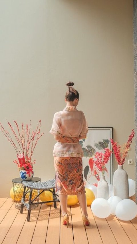 <b>Tarian Mas Set Batik Modern</b>