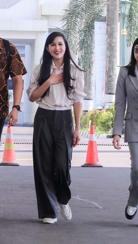 Begini Keterangn Sandra Dewi Usai Diperiksa Kejaksaan Agung