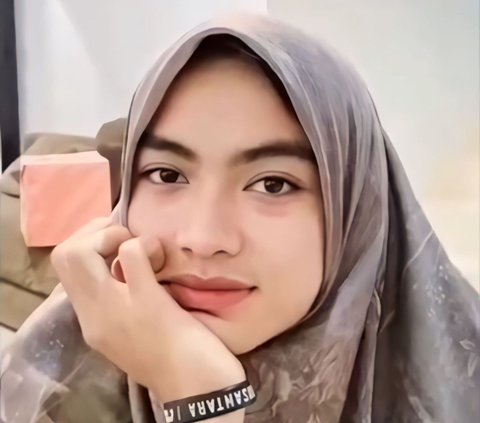 Viral Wife Dresses Up Husband as a Girl with Hijab, Surprised to See the Makeover Result: 'My Husband is Prettier Than Me'
