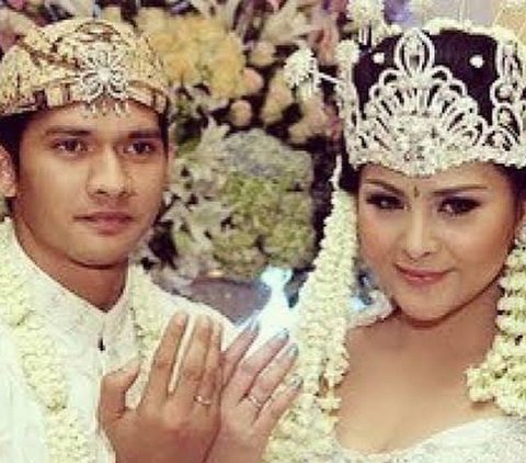 Mesra Banget! Potret Anniversary Pernikahan ke-12 Audy dan Iko Uwais, Nikmati Momen Romantis di Bali