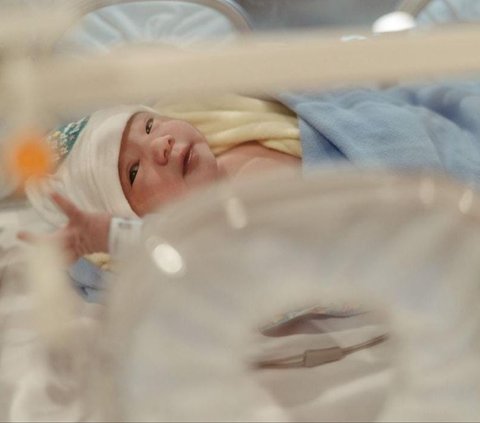 10 Potret Baby Elio Anak Joshua Suherman dan Clairine Clay yang Baru Lahir, Menggemaskan Banget!