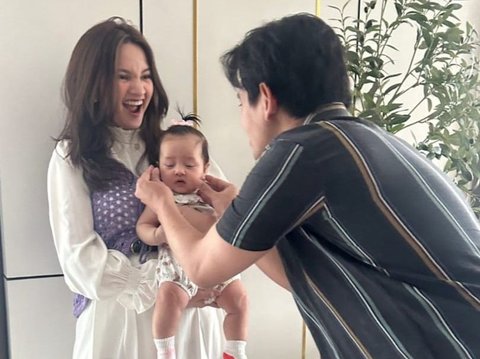 9 Potret Terbaru Baby Launa Anak Sabrina Anggraini dan Belva Devara yang Kini Menginjak 4 Bulan, Makin Gemesin!