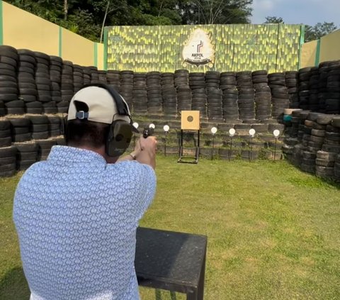 Keren! Foto-foto Verrell Bramasta yang Ternyata Jago Olahraga Menembak, Tenteng Senjata Laras Panjang