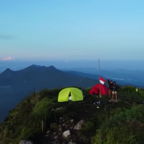 Serunya Mendaki Gunung Halau-Halau Kalsel, Jalurnya Menantang tapi Bikin Puas saat Tiba di Puncak