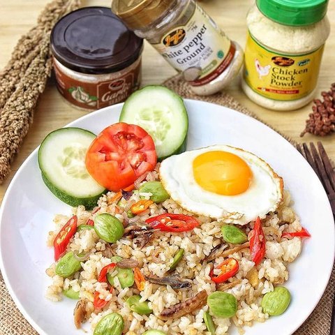 8 Resep Nasi Goreng Petai yang Lezat & Bikin Nagih