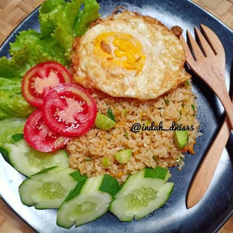 8 Resep Nasi Goreng Petai yang Lezat & Bikin Nagih