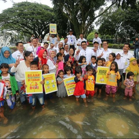 Rehat Sejenak di Taman Dewi Sartika, Ajak Pengunjung Nikmati Sisi Teduh Kota Bandung