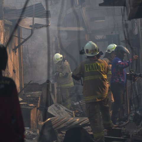 Malapetaka Kebakaran Manggarai: Cerita Kepanikan Warga saat Api Berkobar 8 Jam Lebih