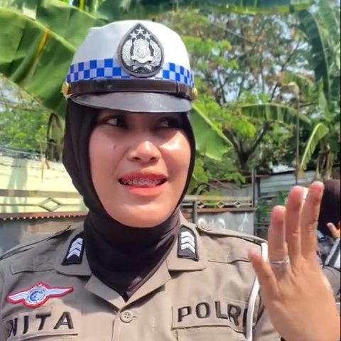 Kunjungi Panti Asuhan dan Beri Bantuan, Aksi Sekelompok Polisi Jepara Ini Bikin Haru