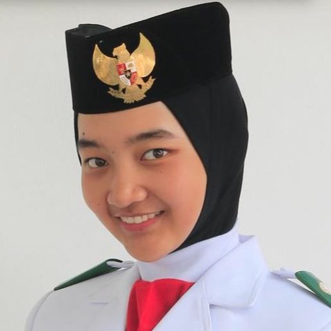 Cantik Memesona, Deretan Paskibraka Pembawa Baki Bendera Merah Putih Era Jokowi Ada yang Lulus Akpol & Akmil