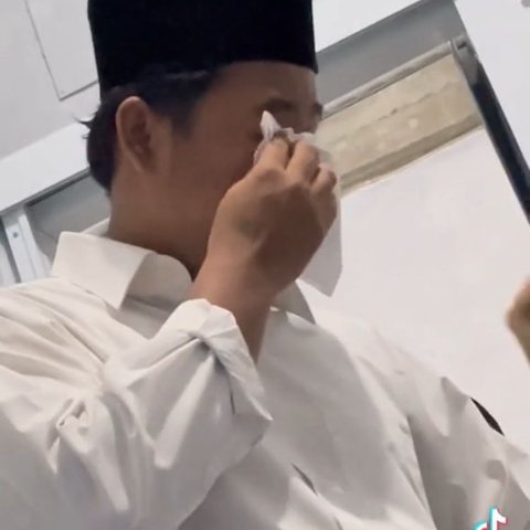 Viral Pria Nikahi Kekasihnya yang Tengah Berjuang Melawan Kanker, Aksinya Tuai Pujian Warganet