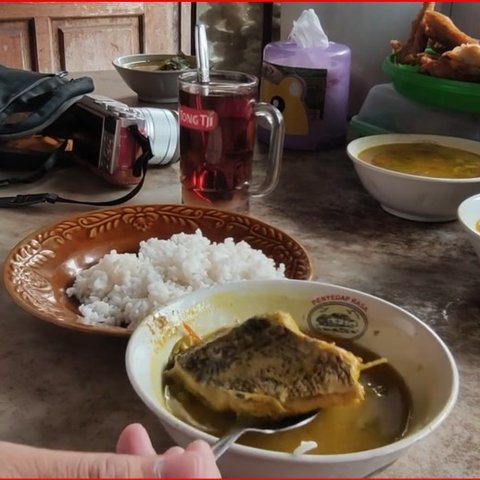 Mencicipi Kuliner Pindang Serani, Sup Ikan Khas Jepara Kaya Rempah Cocok Buat Sarapan