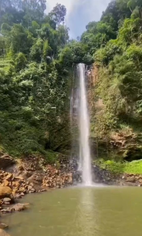 Keren Banget, Aksi Mahasiswa KKN di Sumut Berhasil Temukan Air Terjun yang Indah Ini Tuai Pujian