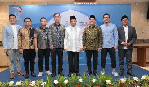 Dukung Produk Asli Milik Indonesia, Ahsan dan Dude Herlino Bangga Masjid Istiqlal Pilih Le Minerale