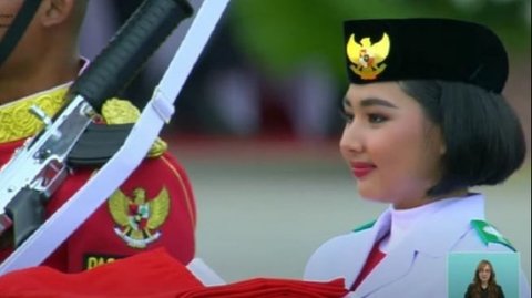 Sosok Livenia Evelyn Kurniawan Pembawa Baki Bendera Pusaka di IKN, Pelajar Asal Samarinda yang Berhasil Mewujudkan Cita-Cita Jadi Paskibraka