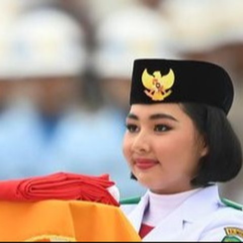 Sosok Maulia Permata Putri, Paskibraka Jilbab Cantik Disorot Usai Gagal Jadi Pembawa Baki Bendera Merah Putih di IKN