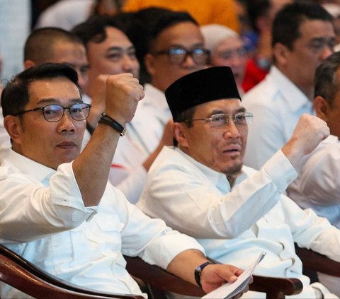 FOTO: Penampakan Kedekatan Gibran Duduk Bareng dengan Ridwan Kamil dan Suswono saat Deklarasi Pasangan Pilgub DKI Jakarta