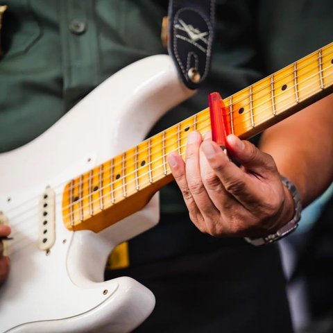 Tak Disangka Alat ini Dipakai Panglima TNI saat Main Gitar, Kecil tapi Bisa Manipulasi Suara