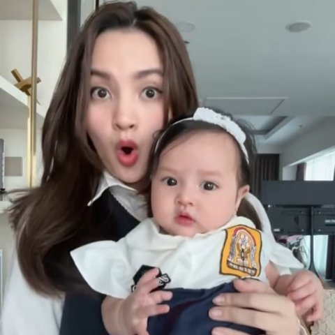 6 Potret Lucu Baby Launa Anak Sabrina Anggraini dan Belva Devara Pakai Seragam SMP, Gemesin Banget!