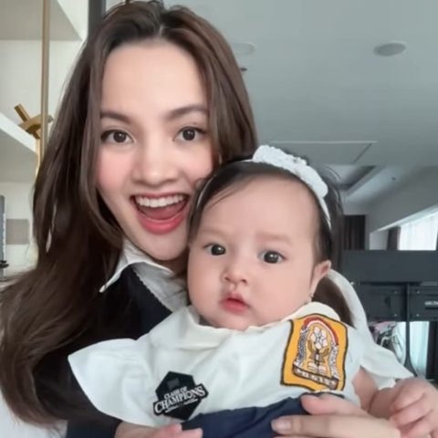 6 Potret Lucu Baby Launa Anak Sabrina Anggraini dan Belva Devara Pakai Seragam SMP, Gemesin Banget!