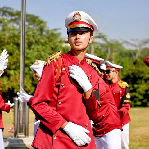 Keren! Potret Bintang Anak Hengky Kurniawan jadi Komandan Upacara, Disebut Mirip Sang Papa saat Muda Berparas Ganteng