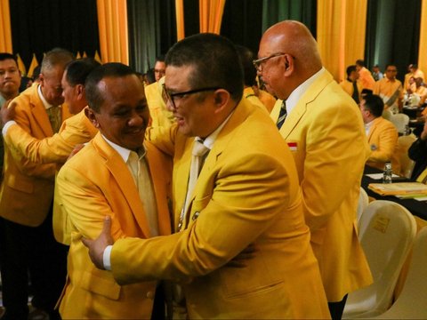 FOTO: Jadi Calon Tunggal Ketua Umum Partai Golkar, Senyum Bahlil Lahadalia Merekah di Munas ke-XI 2024