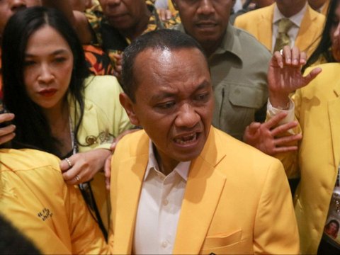 FOTO: Jadi Calon Tunggal Ketua Umum Partai Golkar, Senyum Bahlil Lahadalia Merekah di Munas ke-XI 2024