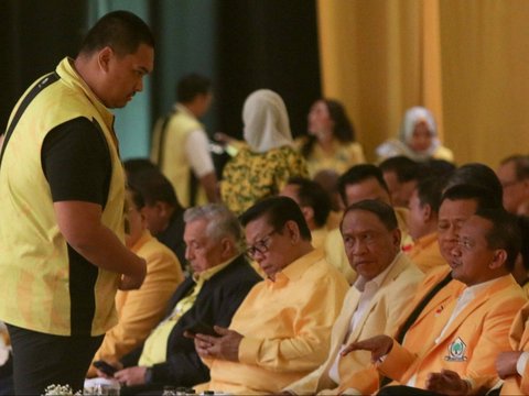 FOTO: Jadi Calon Tunggal Ketua Umum Partai Golkar, Senyum Bahlil Lahadalia Merekah di Munas ke-XI 2024