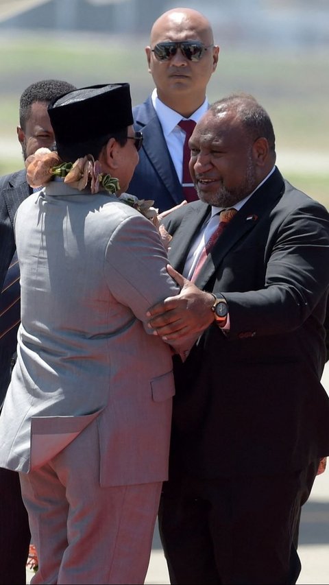 Salah satu topik yang menjadi pembicaraan Prabowo dengan pejabat Papua Nugini adalah masalah bilateral dan internasional. Foto: Andrew KUTAN / AFP