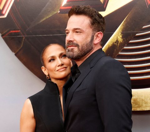 FOTO: Potret Kemesraan Jennifer Lopez dan Ben Affleck yang Tinggal Kenangan Sebelum Bercerai