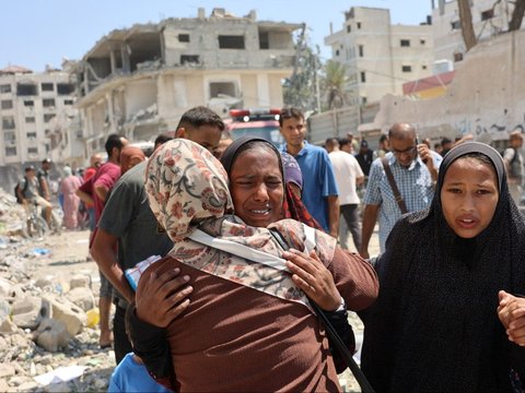 FOTO: Tangis Histeris Warga Palestina Pecah, Israel Kembali Bom Sekolah di Gaza yang Menampung 700 Pengungsi