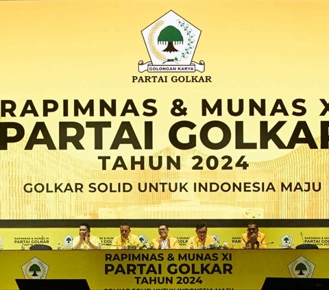 FOTO: Momen Bahlil Lahadalia Pidato Perdana sebagai Ketum Golkar, Singgung Jangan Main-Main dengan Raja Jawa