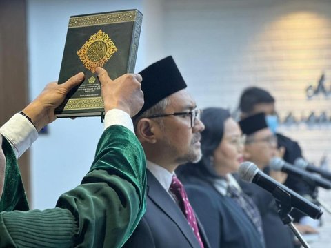 Momen Zee Zee Shahab saat Mendampingi Sang Suami Dilantik jadi Dirjen IKP Kemenkominfo, Penampilannya Mencuri Perhatian