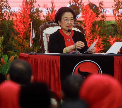 FOTO: Megawati Beberkan Nama-Nama Bakal Cagub dan Cawagub untuk Pilkada 2024 Ada dari Kepulauan Riau sampai Papua