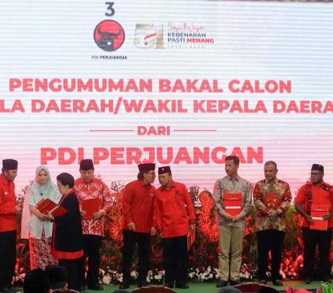 FOTO: Megawati Beberkan Nama-Nama Bakal Cagub dan Cawagub untuk Pilkada 2024 Ada dari Kepulauan Riau sampai Papua