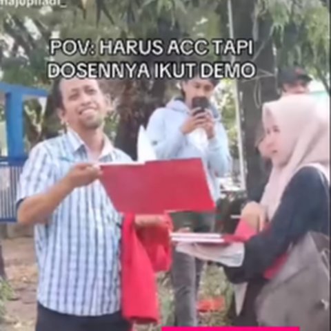 Dosen Diburu Mahasiswa Cari Tandatangan Padahal Lagi Ikut Demontrasi RUU Pilkada, Aksinya jadi Sorotan