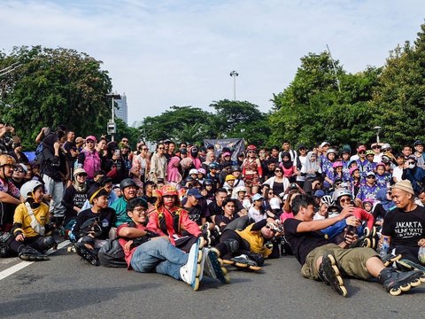 Practicing Roller Skating with the Jakarta Inline Skate Community