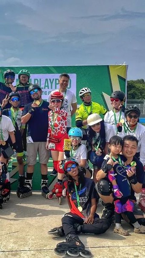 Practicing Roller Skating with the Jakarta Inline Skate Community