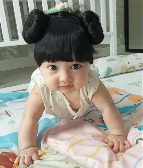 6 Potret Baby Launa Anak Sabrina Anggraini dan Belva Devara dengan Berbagai Gaya Rambut, Makin Cute!