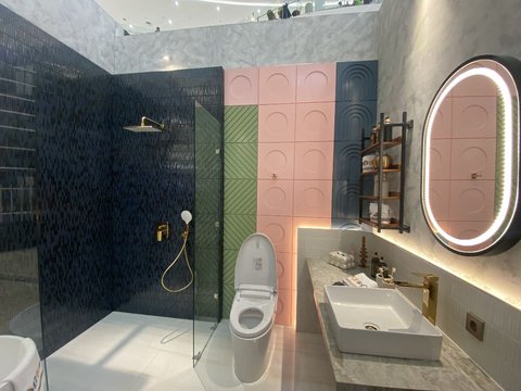 Shower di Sudut: Solusi Efisien untuk Kamar Mandi Minimalis 1.5 x 1.5 Meter<br>