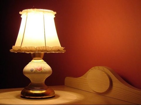 1. Desain Lampu Kamar Ala Lampion