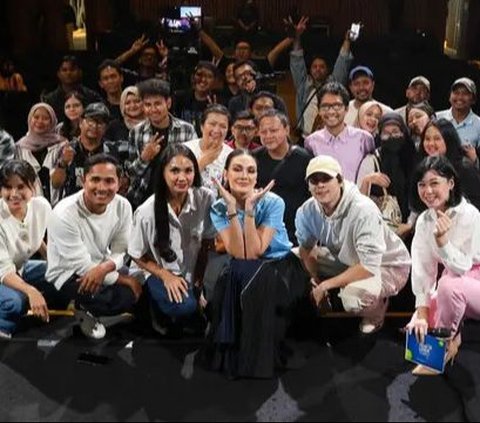 FOTO: Luna Maya Rayakan Hari Ulang Tahun dengan 'Tenis Bareng Luna', Tayang Eksklusif di VIDIO