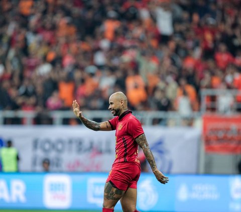 FOTO: Persija Tumbangkan Persis Solo 2-1, Laskar Samber Nyawa Dikoyak Sang Mantan