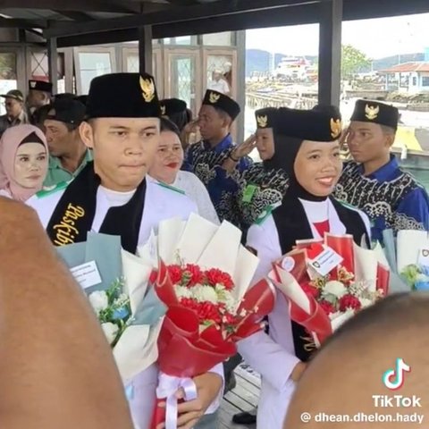 Viral, Ini Momen Penyambutan Fifandra Ardiansyah & Aprillya Putri Paskibraka Nasional Asal Halmahera Barat