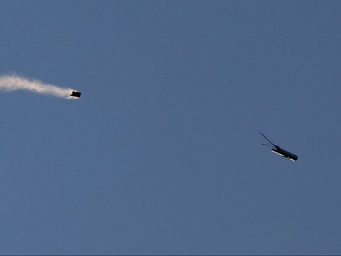 FOTO: Pertempuran Mendebarkan Drone Hizbullah vs Jet Tempur Israel, Langit Perbatasan Lebanon Mencekam!