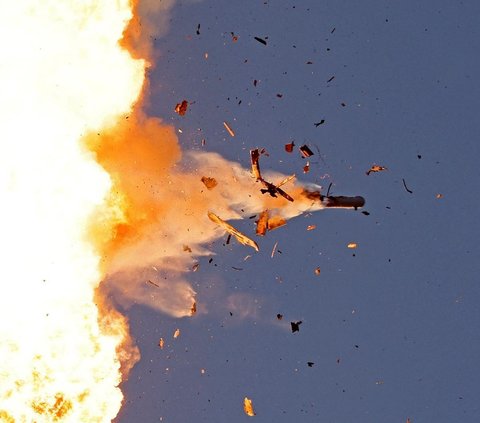 FOTO: Pertempuran Mendebarkan Drone Hizbullah vs Jet Tempur Israel, Langit Perbatasan Lebanon Mencekam!